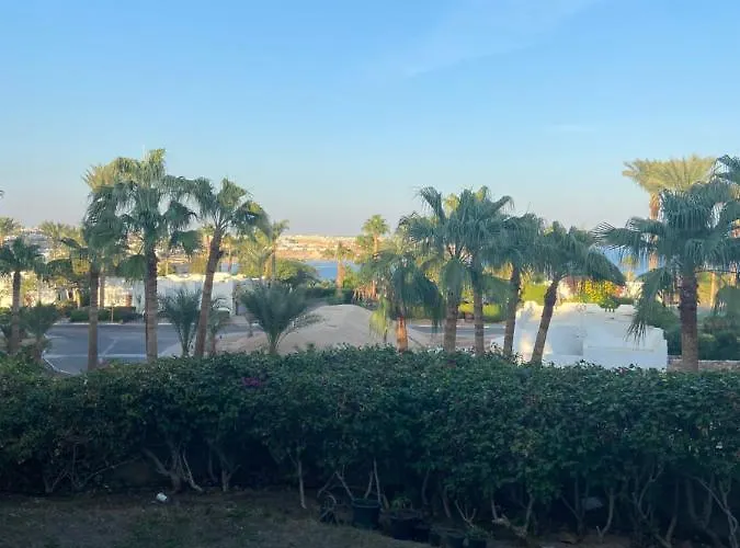 Private Furnished Studio At Domina Coral Bay Hareem